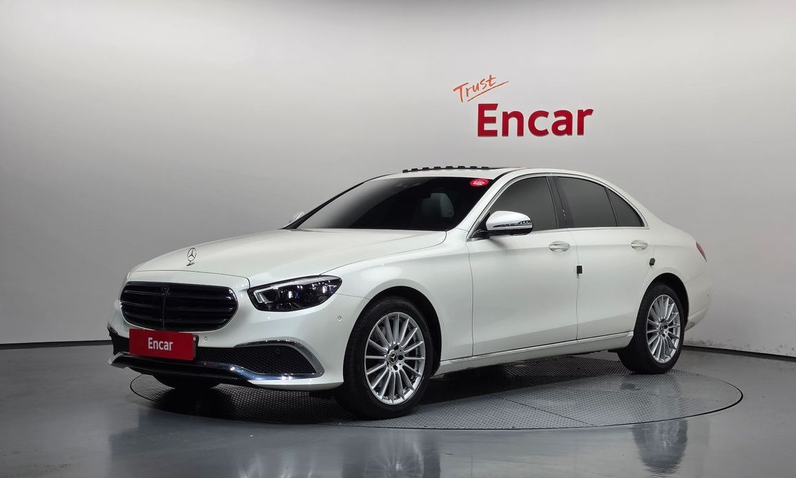 Mercedes-Benz E-Class 2023