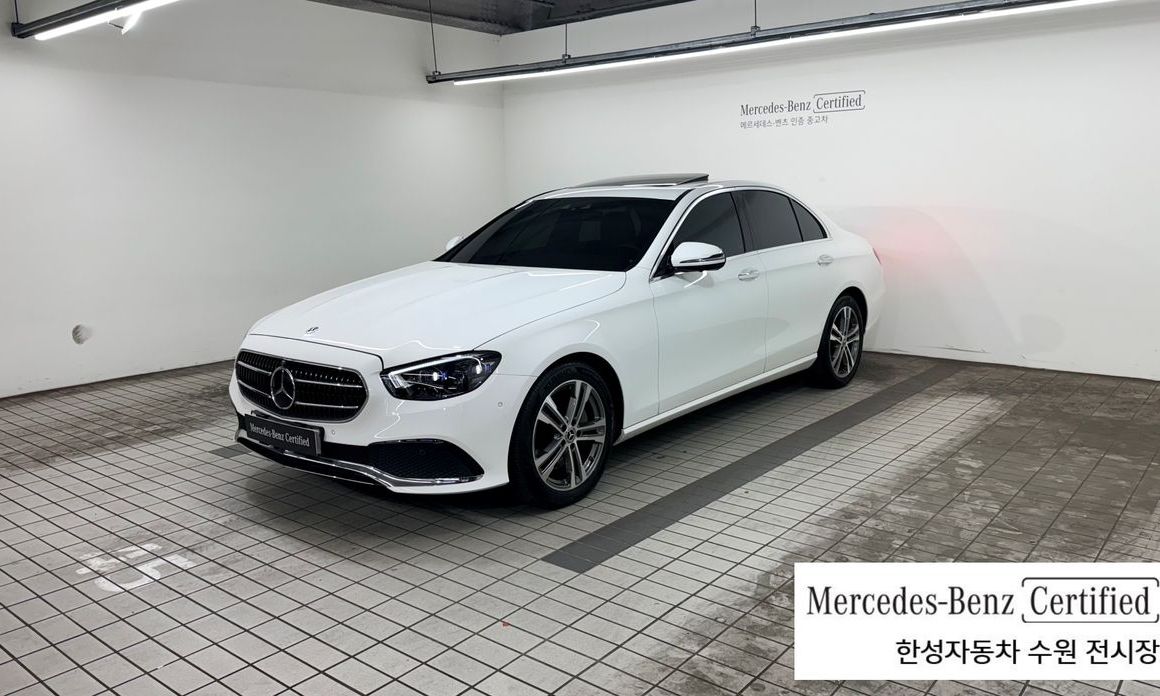 Mercedes-Benz E-Class 2022