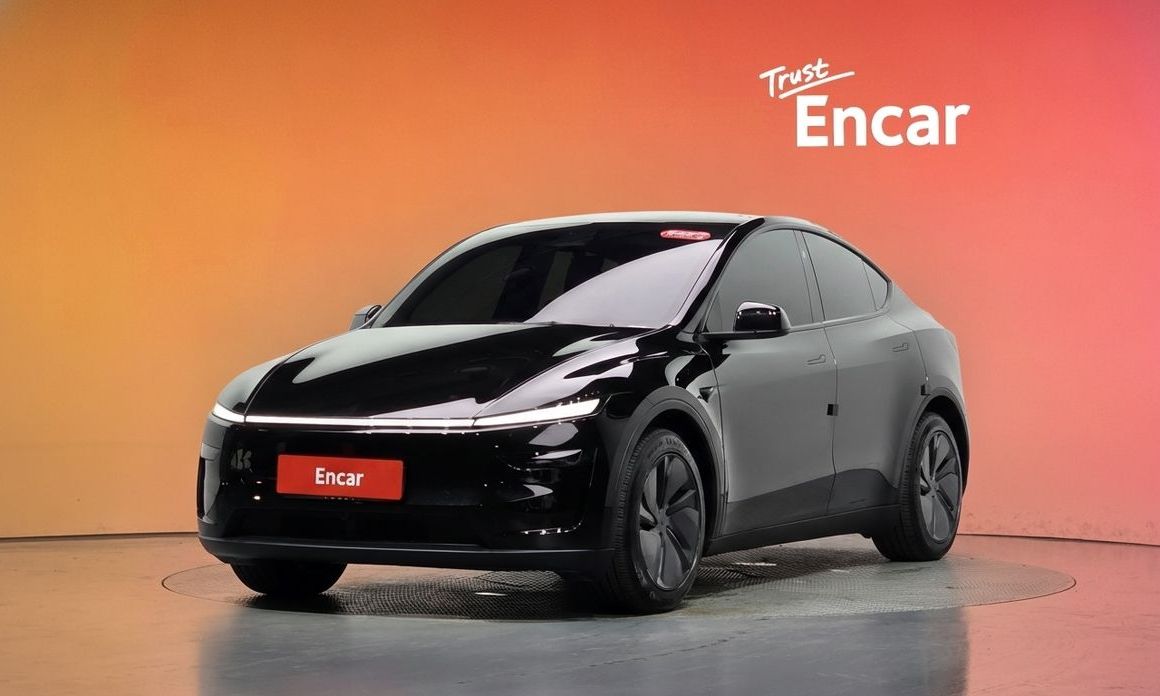 Tesla Model Y 2025