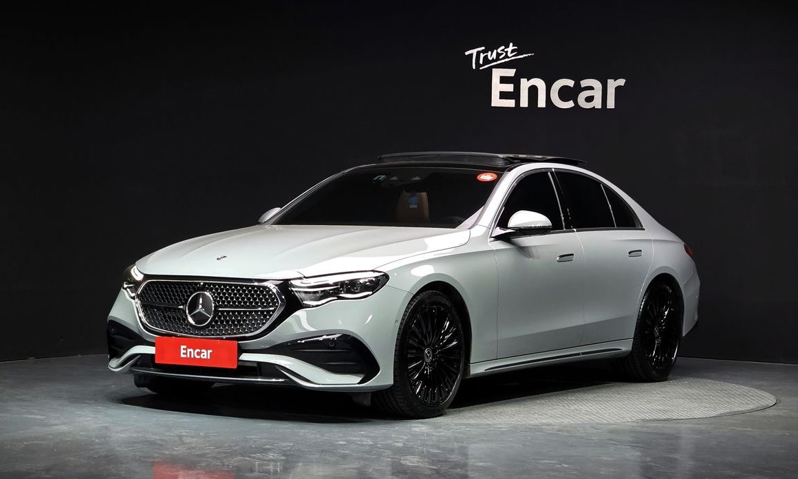 Mercedes-Benz E-Class 2024