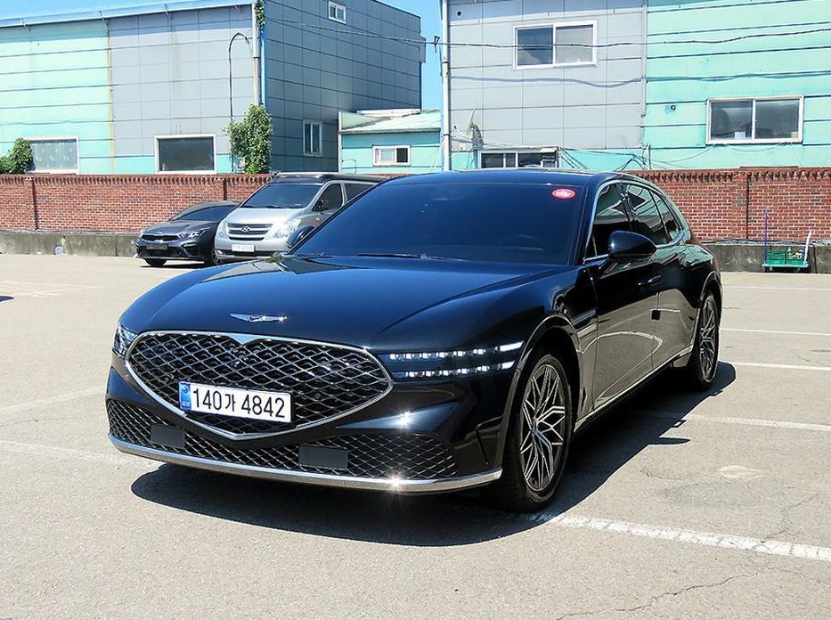 Genesis G90 2023