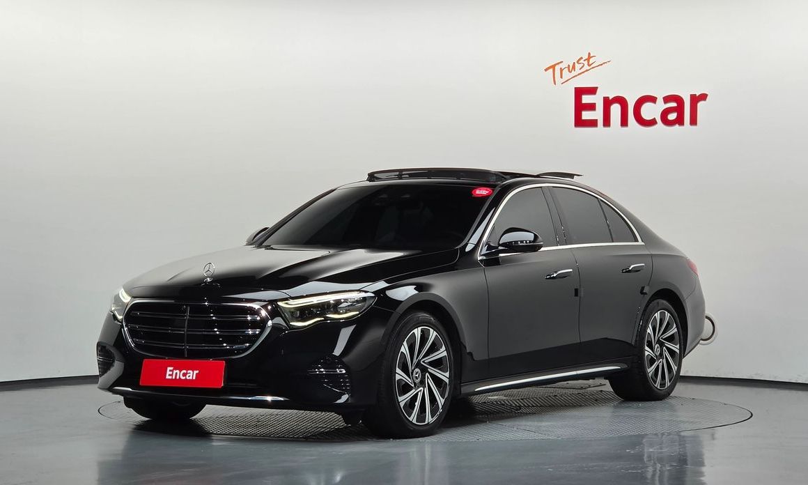 Mercedes-Benz E-Class 2024