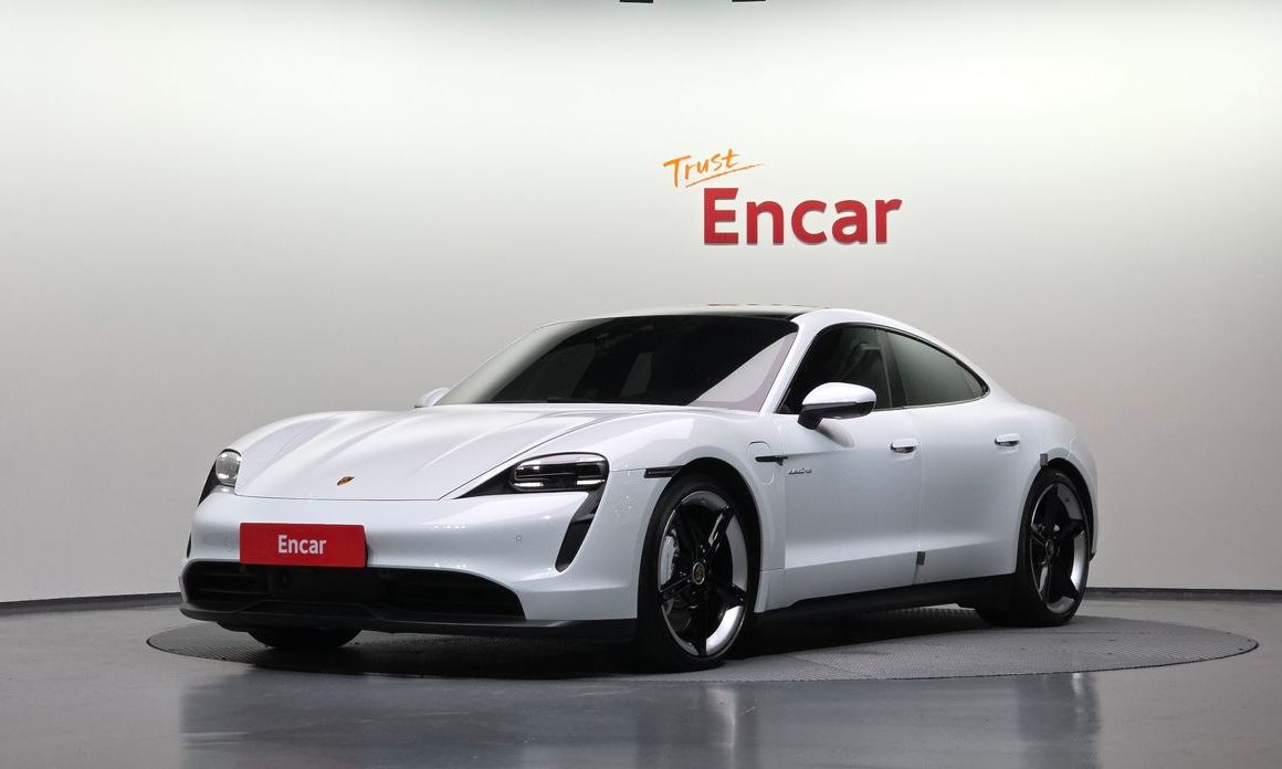 Porsche Taycan 2024