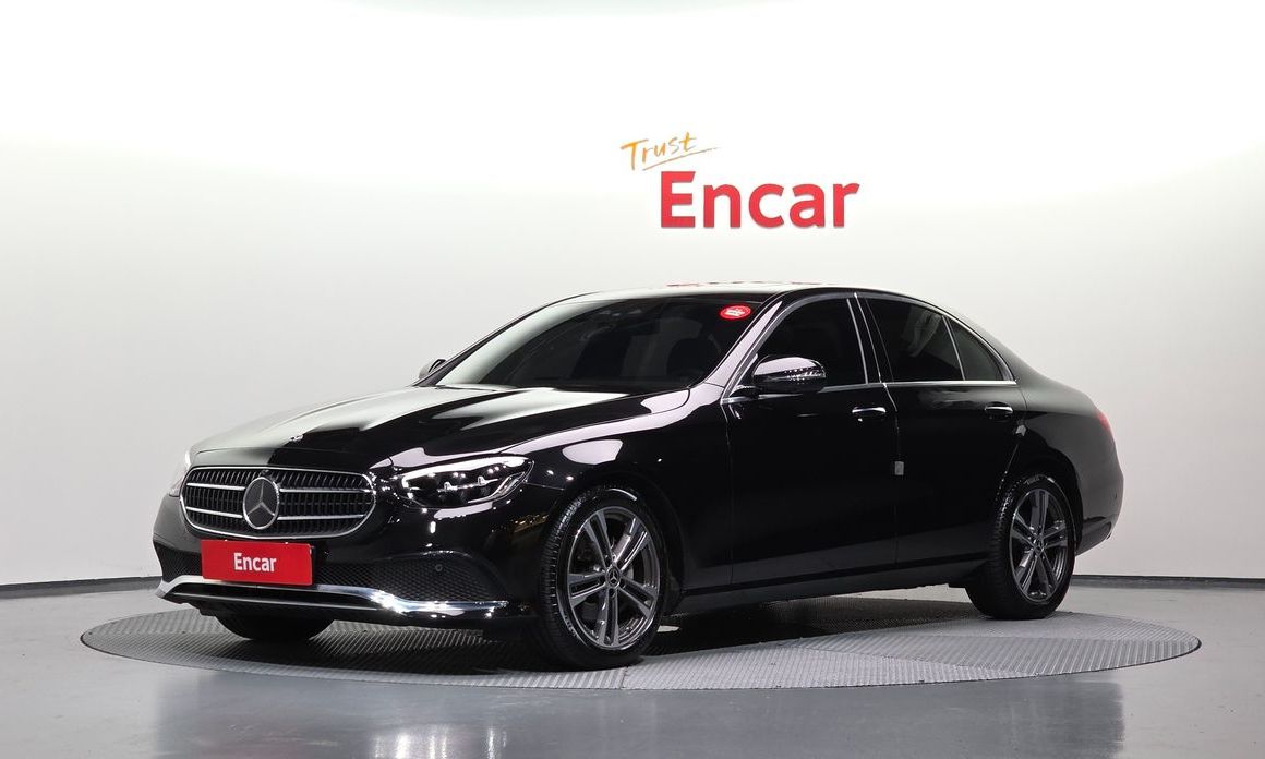 Mercedes-Benz E-Class 2023