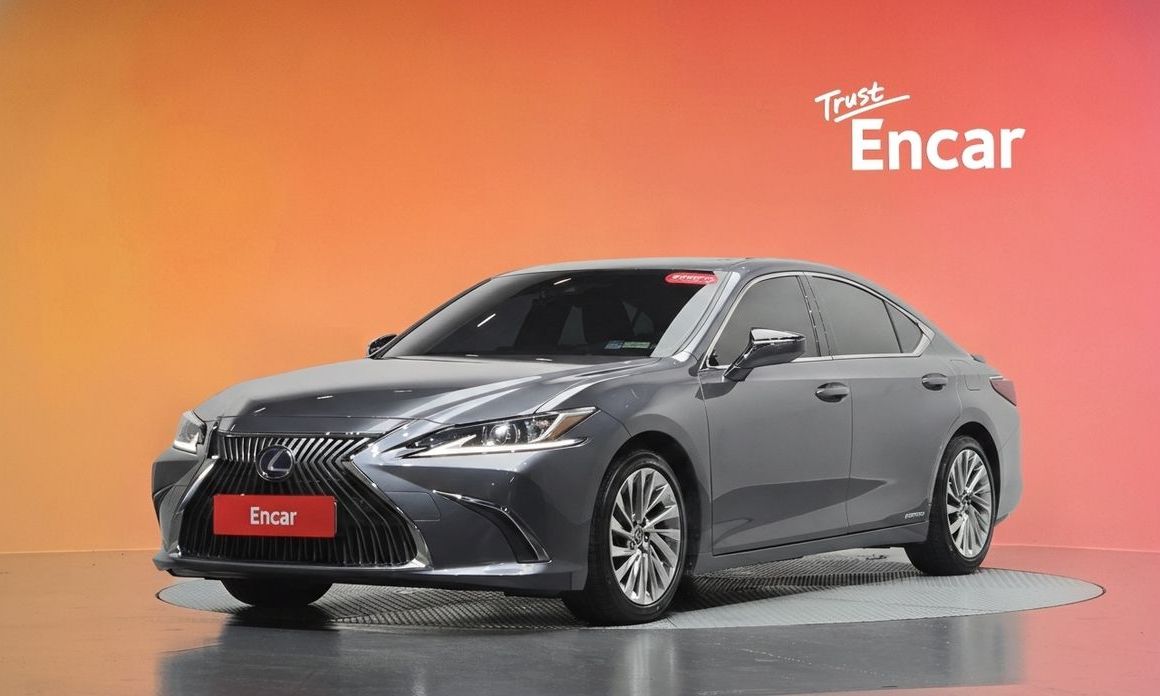 Lexus ES 2020