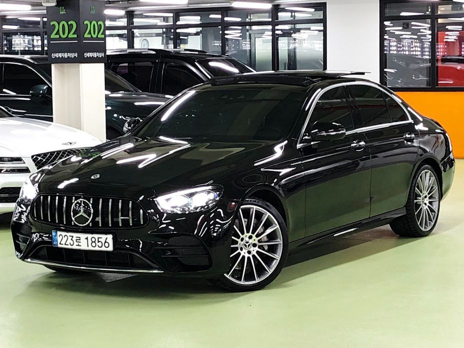 Mercedes-Benz E-Class 2021