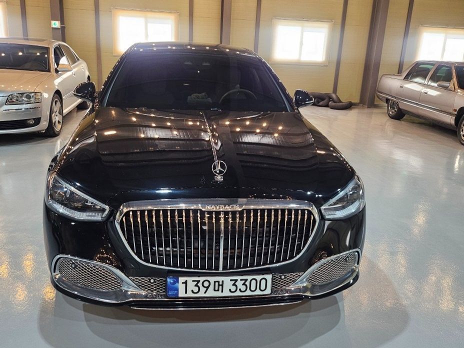 Mercedes-Benz S-Class 2024