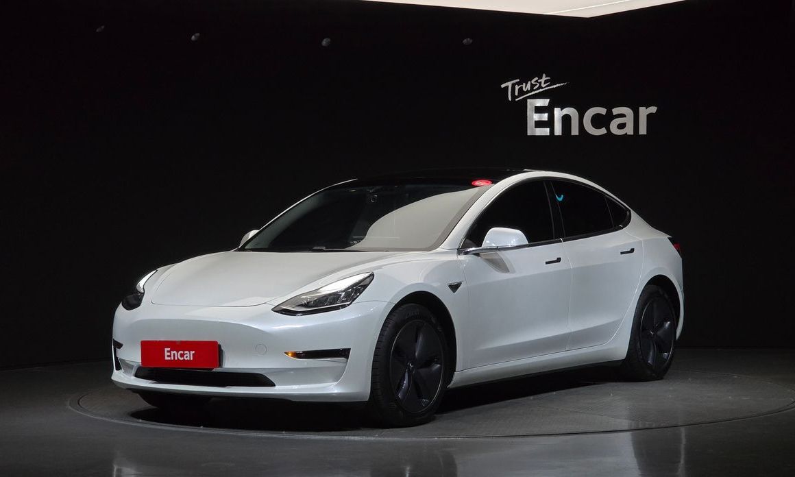 Tesla Model 3 2020