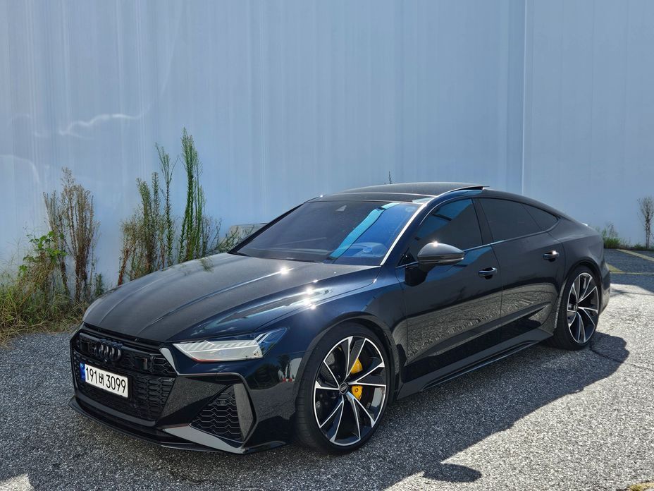 Audi RS7 2021