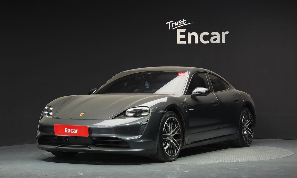 Porsche Taycan 2022