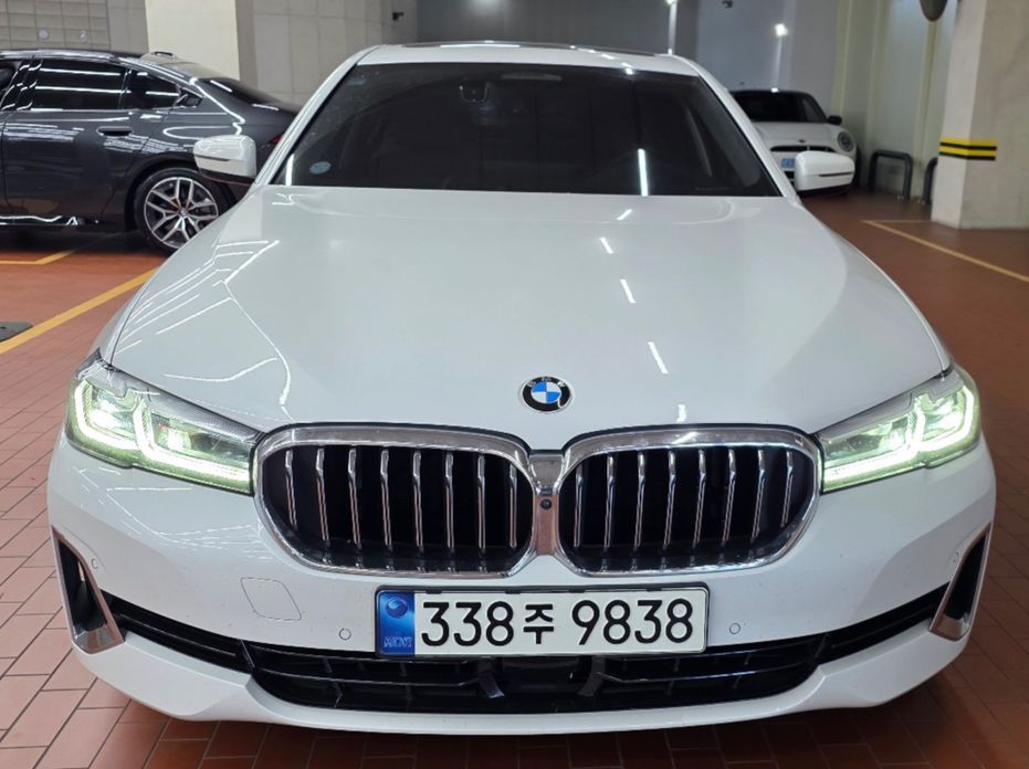 BMW 5-Series 2022