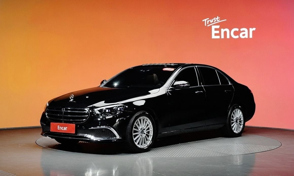 Mercedes-Benz E-Class 2022