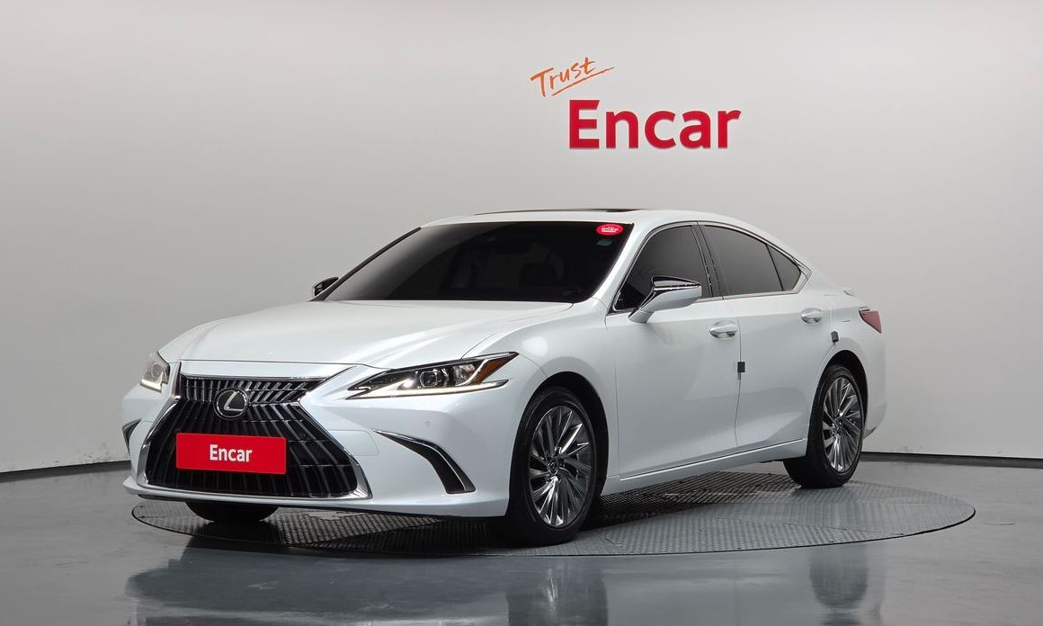 Lexus ES 2023