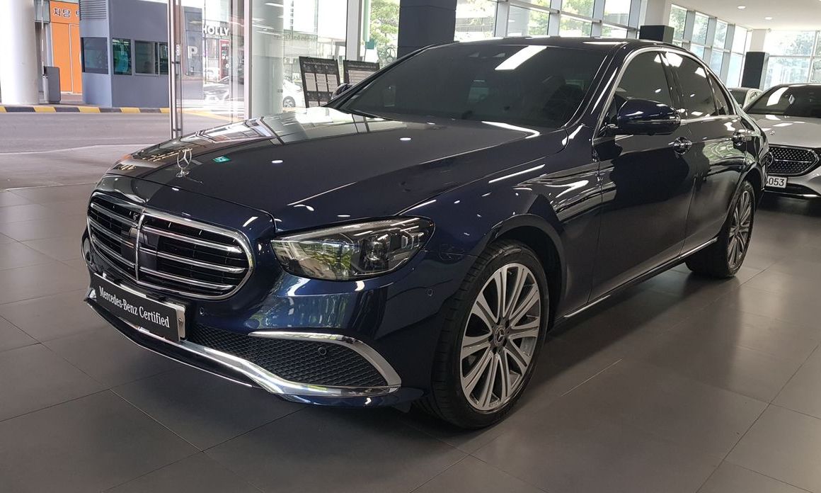 Mercedes-Benz E-Class 2023