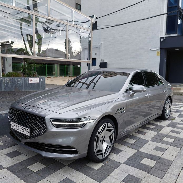 Genesis G90 2021