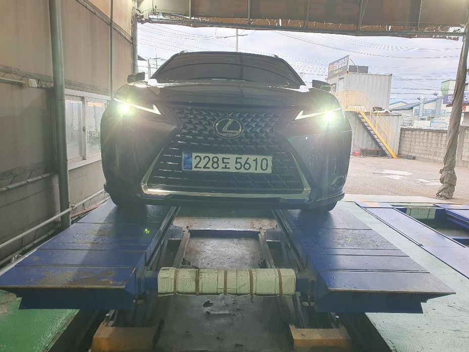 Lexus UX 2026