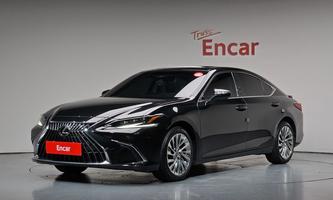 Lexus ES 2024