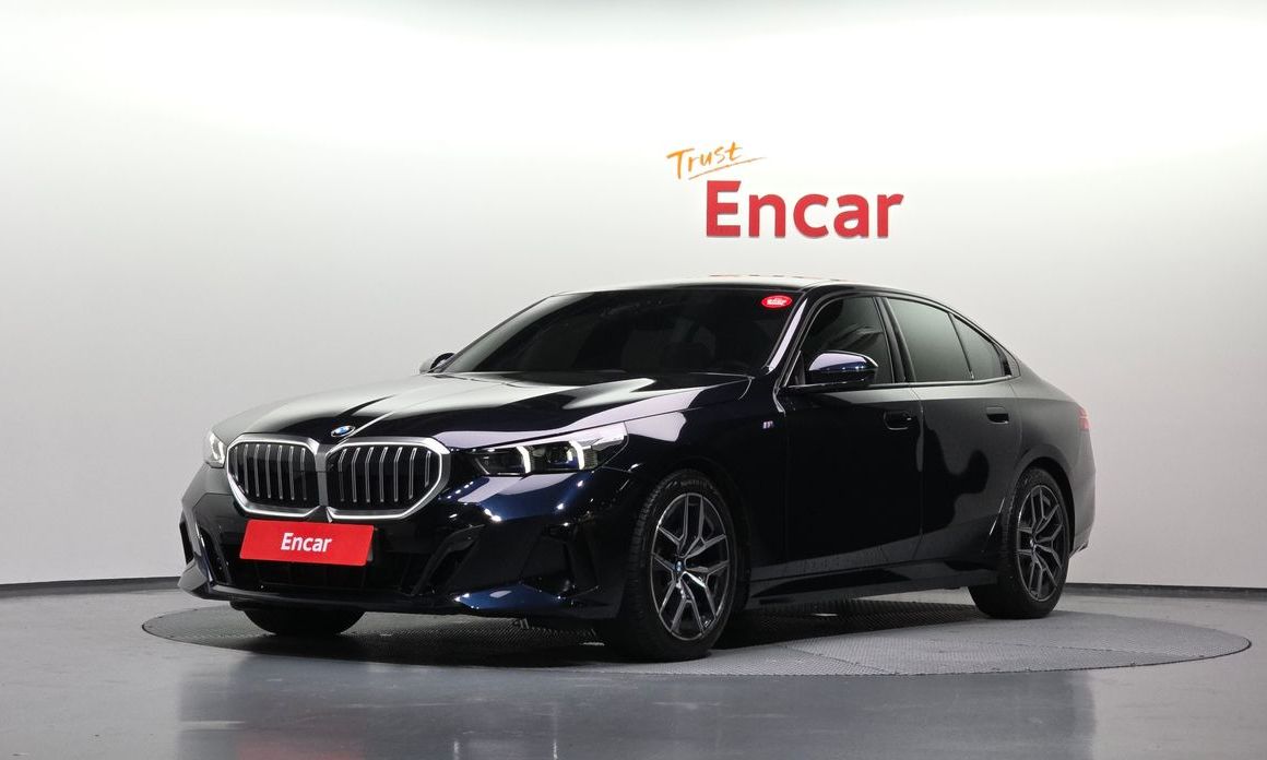 BMW 5-Series 2024