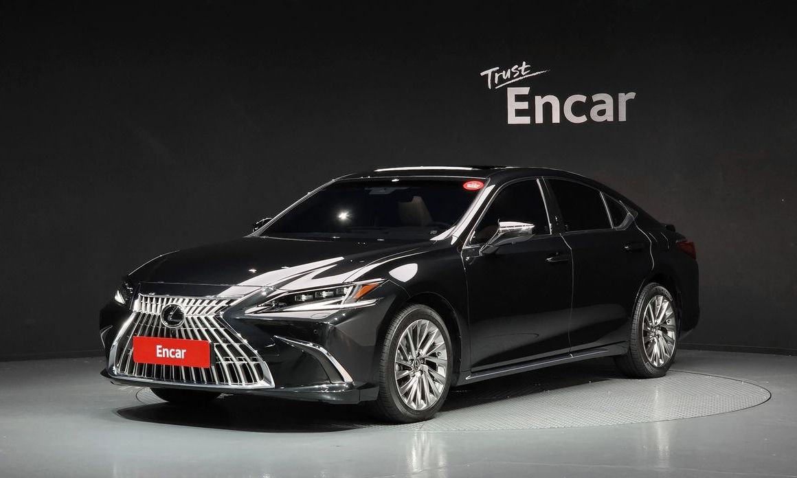 Lexus ES 2026