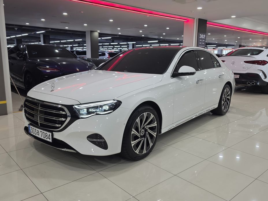 Mercedes-Benz E-Class 2025