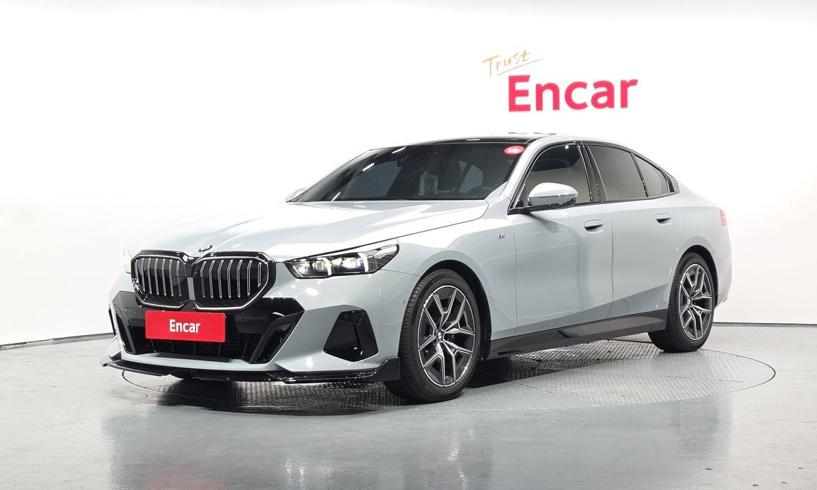 BMW 5-Series 2025