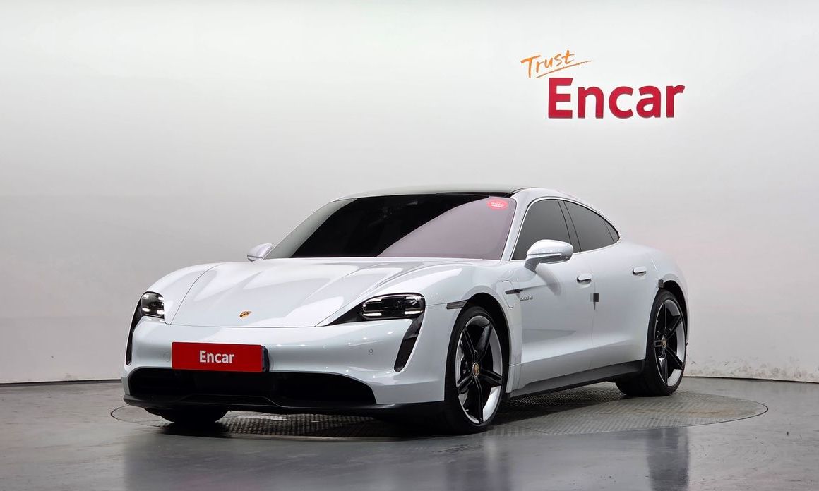 Porsche Taycan 2022