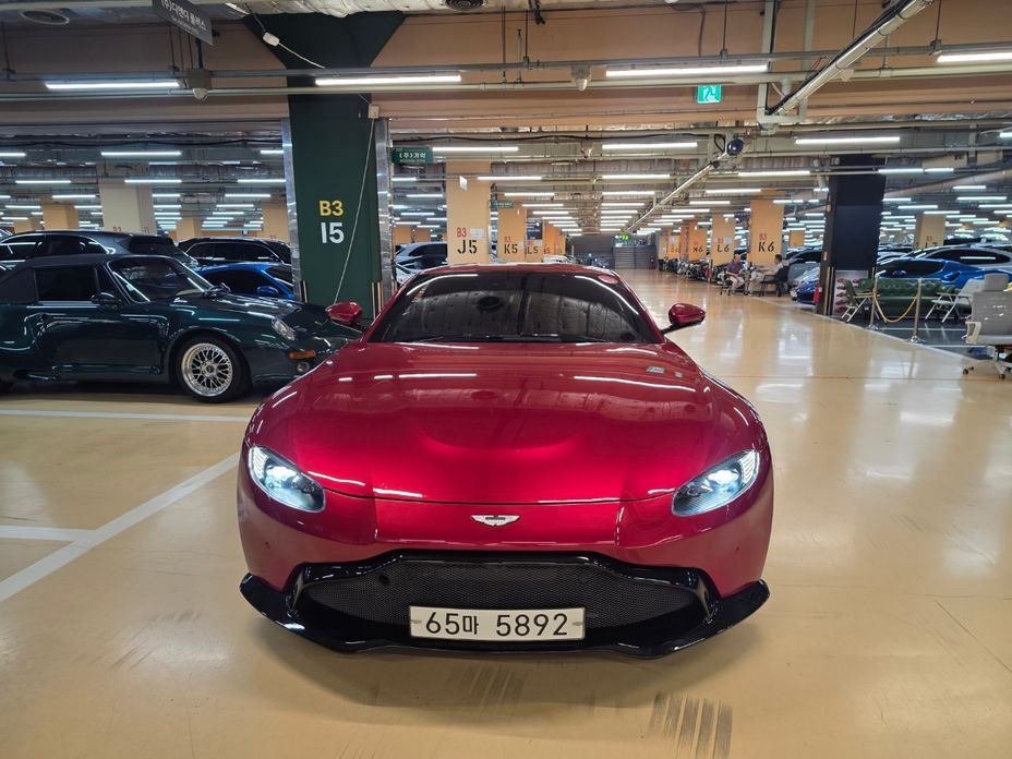 Astonmartin Vantage 2019