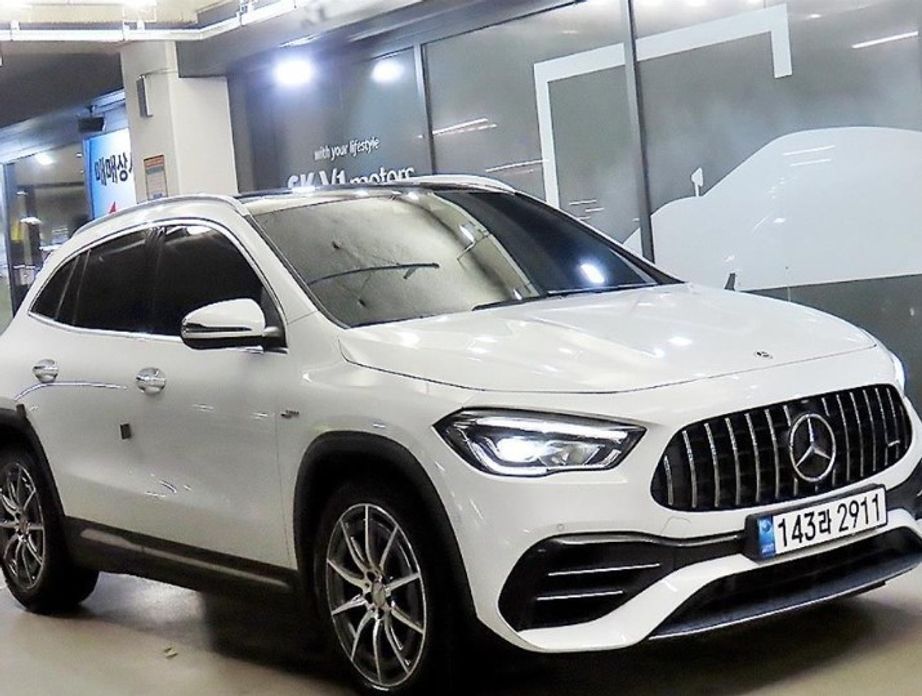 Mercedes-Benz GLA-Class 2021