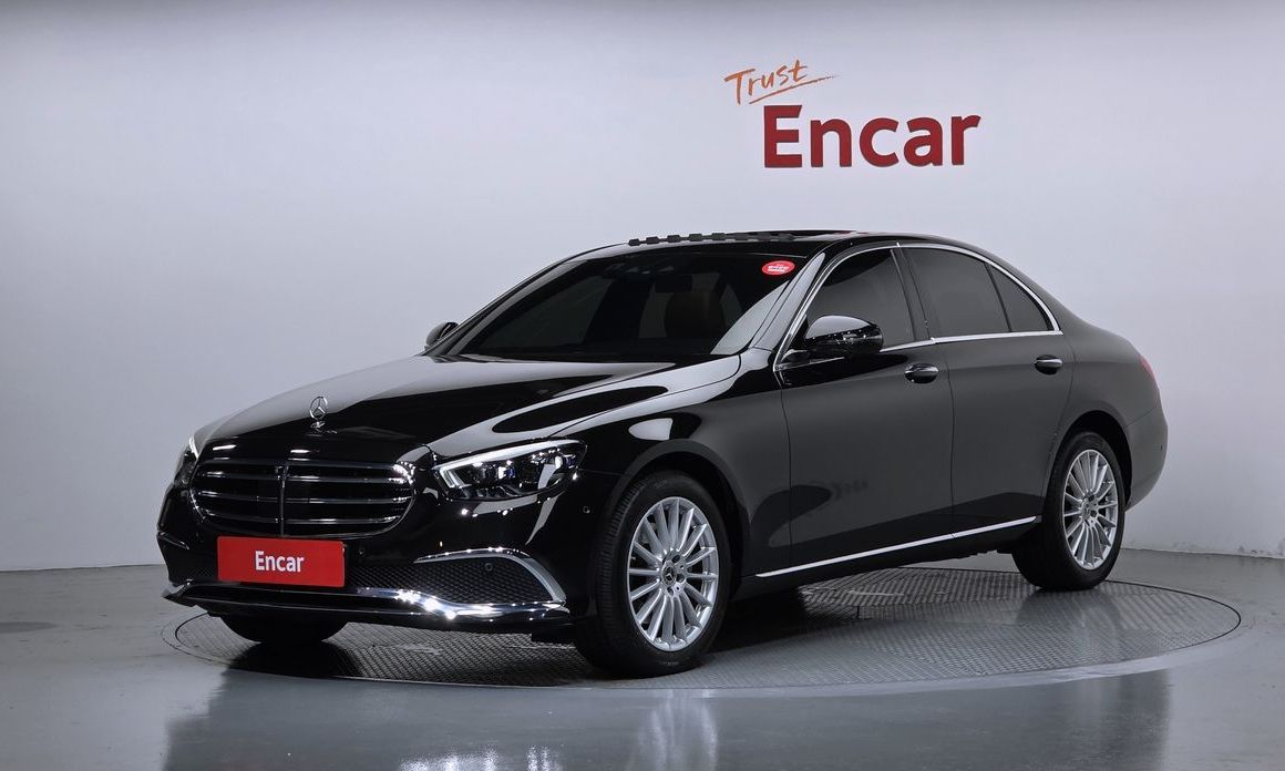 Mercedes-Benz E-Class 2023