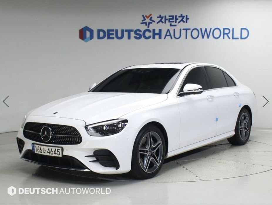 Mercedes-Benz E-Class 2023