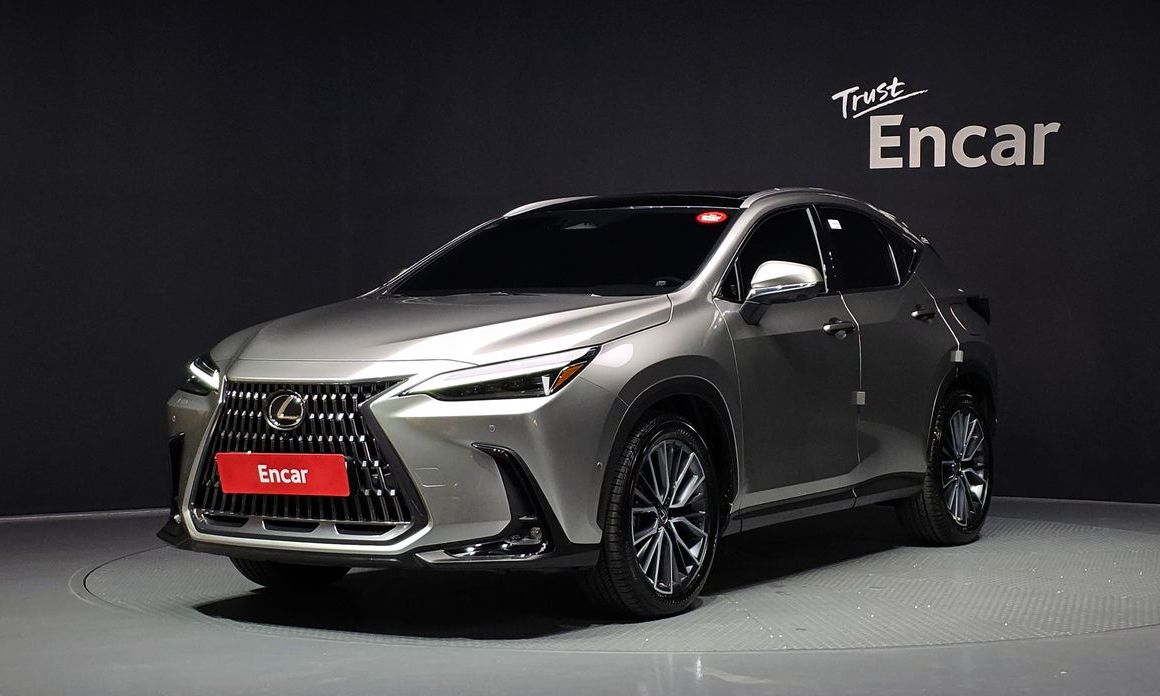 Lexus NX 2025