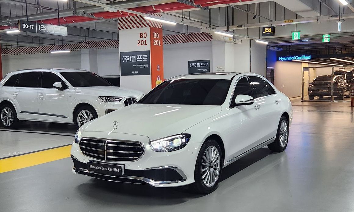 Mercedes-Benz E-Class 2023