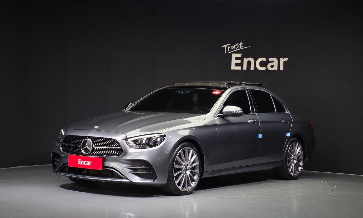Mercedes-Benz E-Class 2022