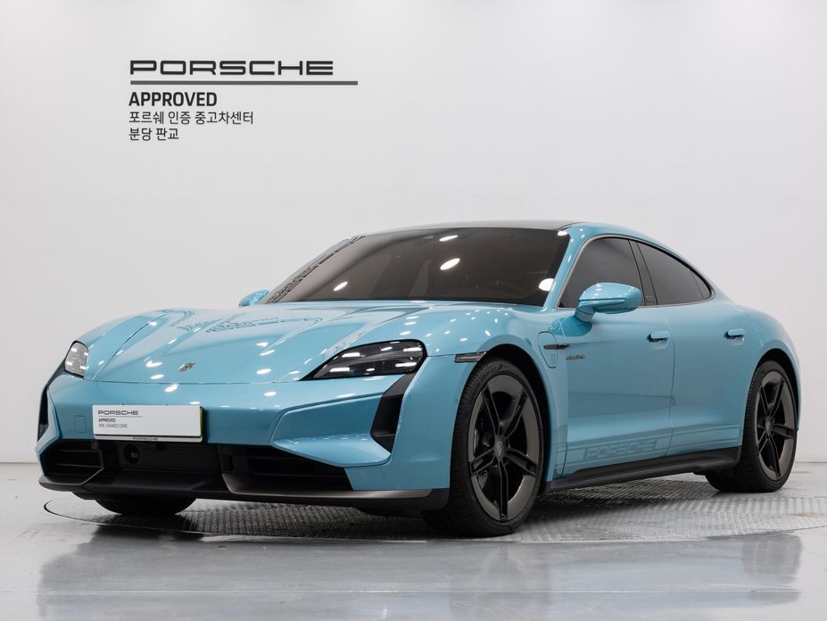 Porsche Taycan 2025