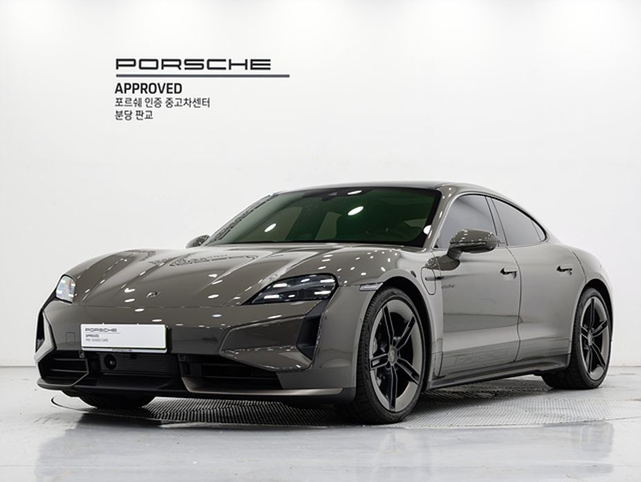 Porsche Taycan 2025