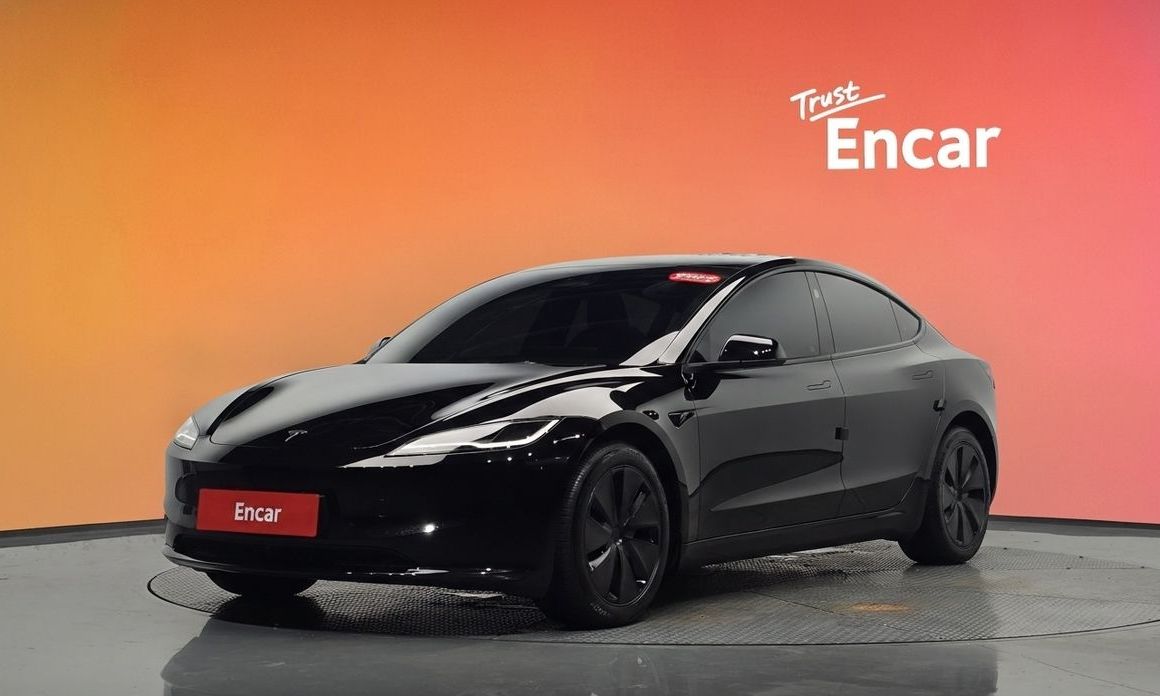 Tesla Model 3 2025