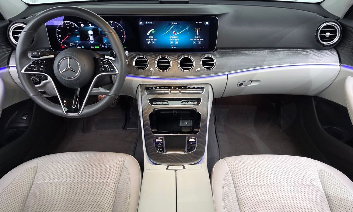 Mercedes-Benz E-Class 2023