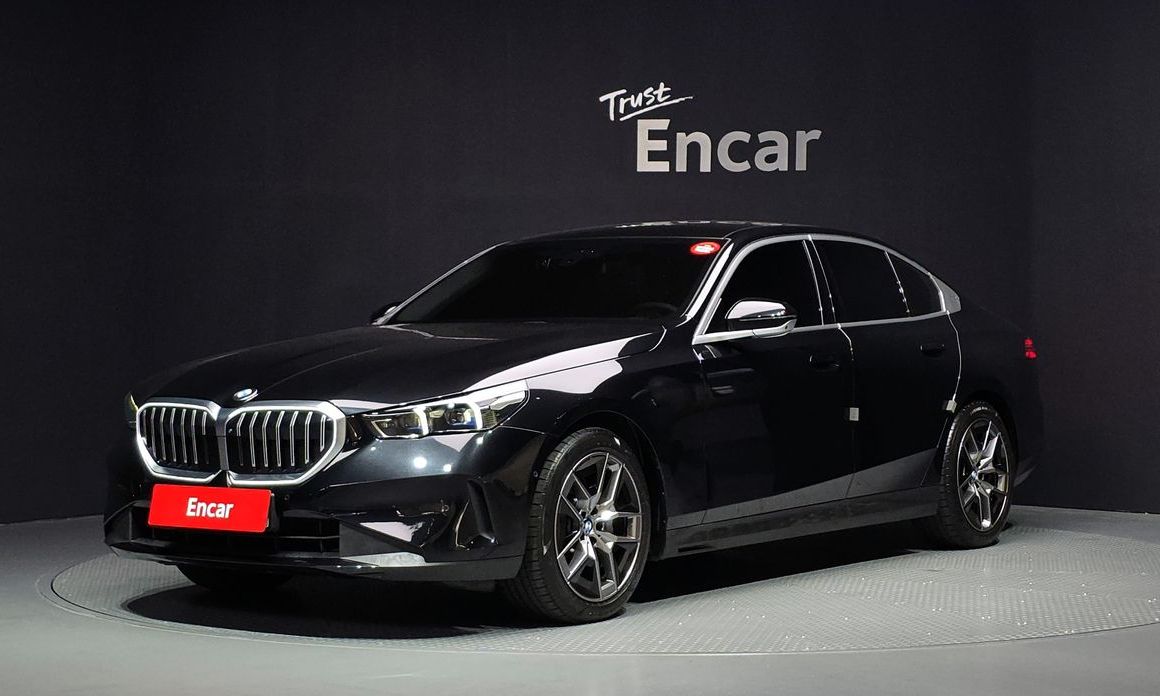 BMW 5-Series 2025
