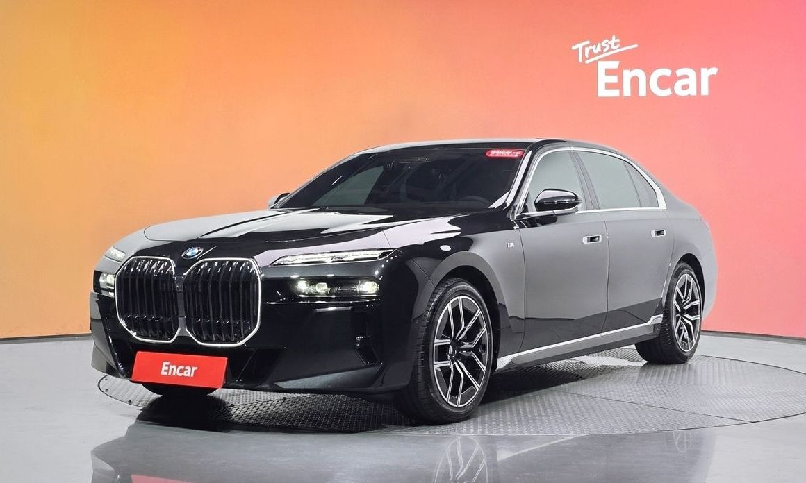 BMW 7-Series 2025