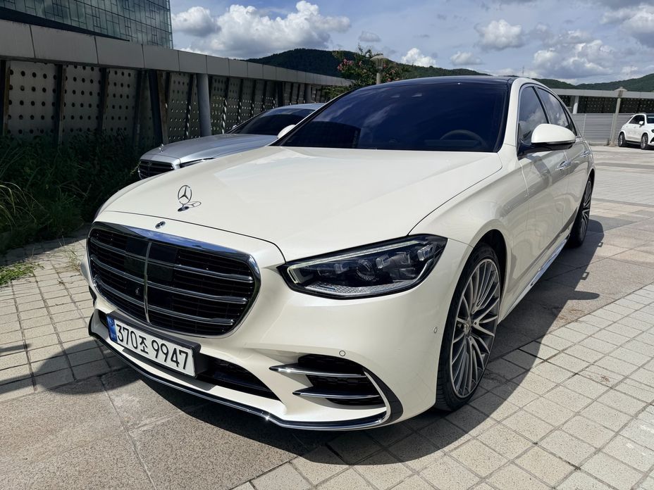 Mercedes-Benz S-Class 2023