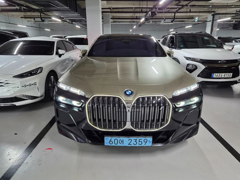 BMW i7 2024