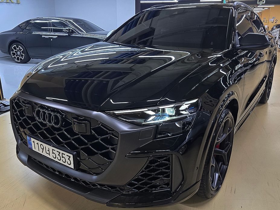 Audi RSQ8 2025