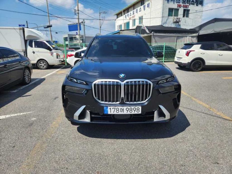 BMW X7 2024