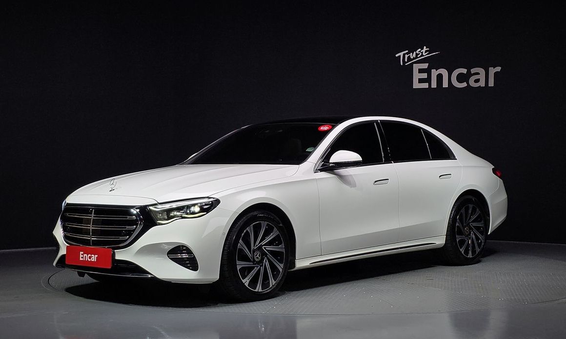 Mercedes-Benz E-Class 2024