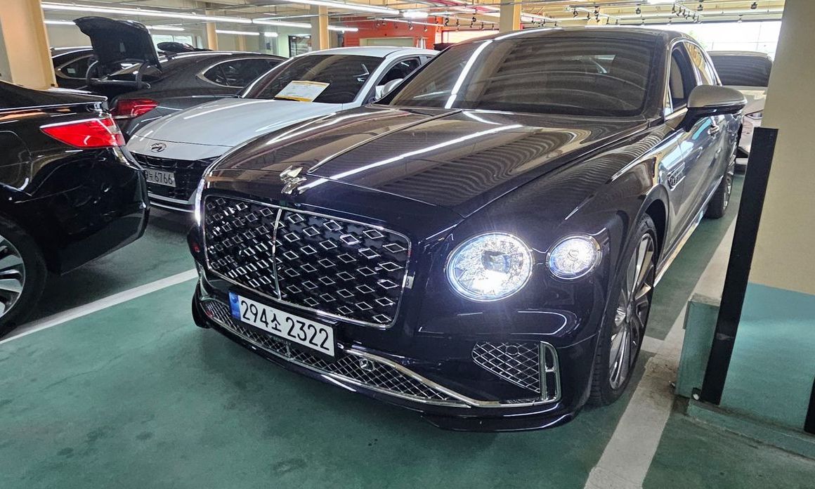 Bentley Flying Spur 2025