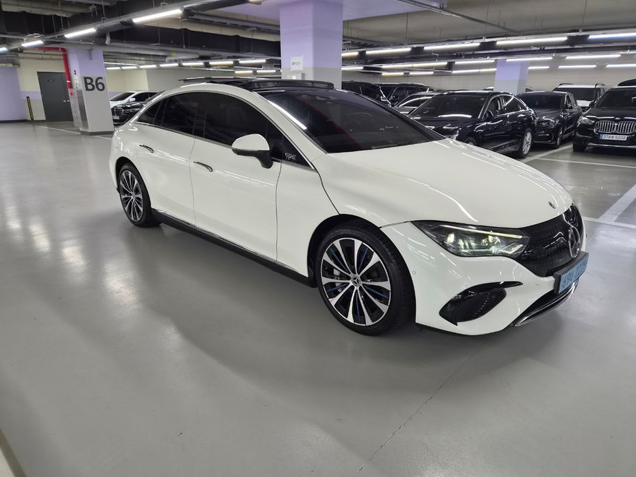 Mercedes-Benz EQE 2023