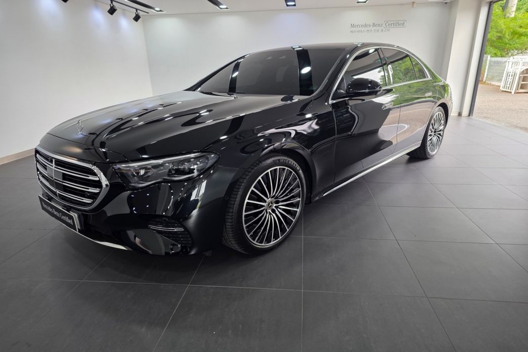 Mercedes-Benz E-Class 2025
