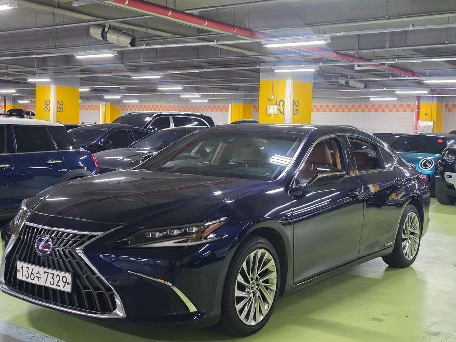 Lexus ES 2022