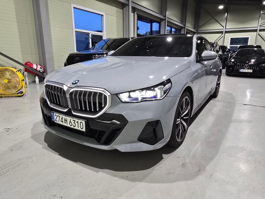 BMW 5-Series 2025