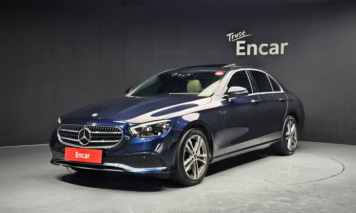 Mercedes-Benz E-Class 2022